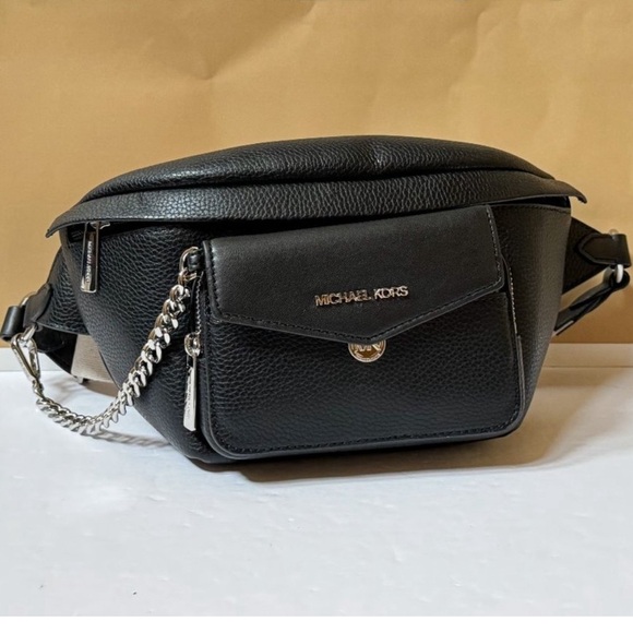 MICHAEL Michael Kors Handbags - NEW‼️Maisie Large Pebbled Leather 2-in-1 Sling Pack